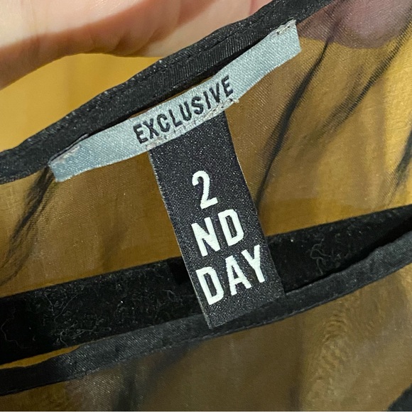 Sequined dress with see-through mesh bodice “cut out” look. 2nd Day brand, Sz 10 - Picture 5 of 10